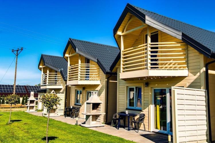 Holiday Resort, 尤斯托尼莫斯基 外观 照片